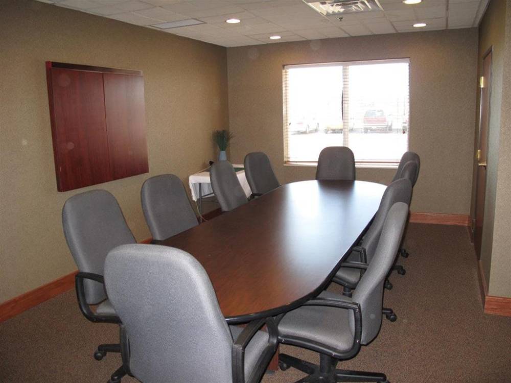 La Quinta Inn & Suites By Wyndham Omaha Airport Downtown 4
