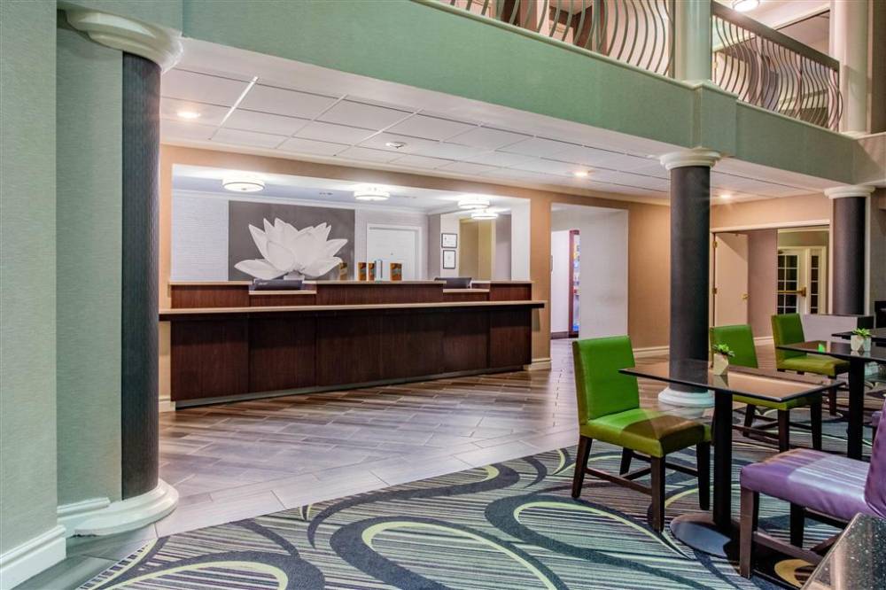 La Quinta Inn & Suites By Wyndham Raleigh Durham Airport 3