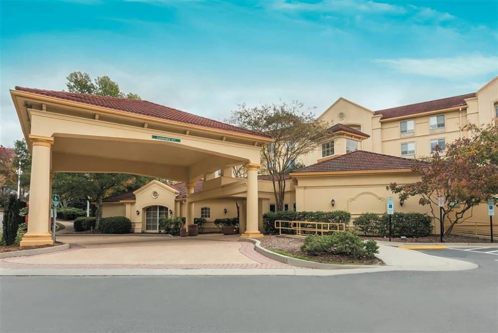 La Quinta Inn & Suites By Wyndham Raleigh/durham Southpoint 2