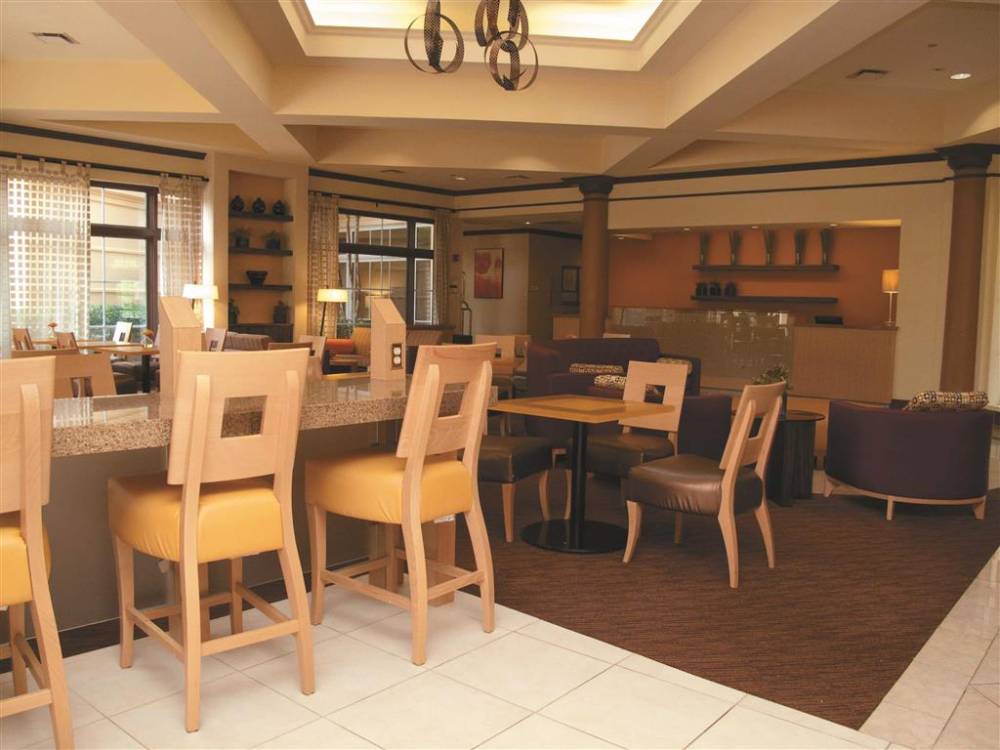 La Quinta Inn & Suites By Wyndham Raleigh/durham Southpoint 5