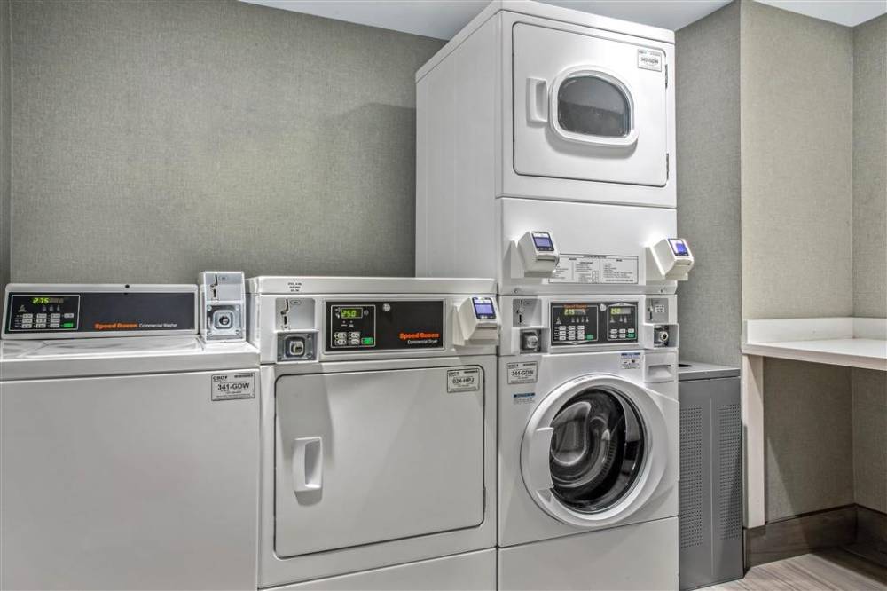 La Quinta Inn & Suites By Wyndham San Francisco Airport N 5