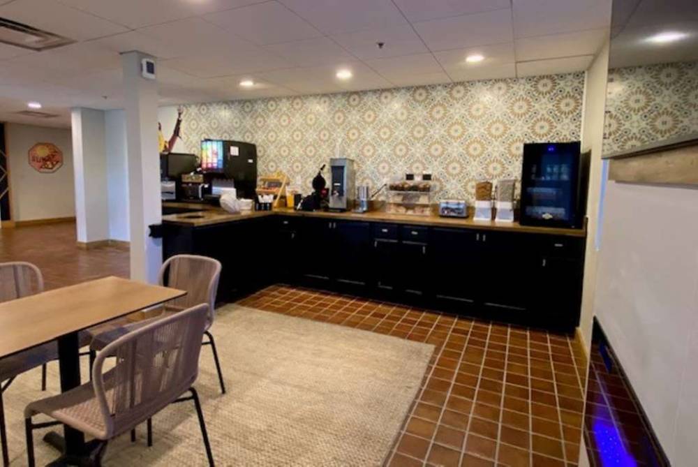 La Quinta Inn & Suites By Wyndham Tempe University / Phoenix 4