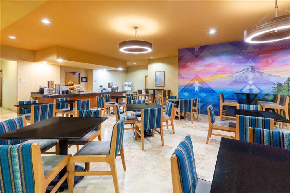 La Quinta Inn & Suites By Wyndham Vancouver 4