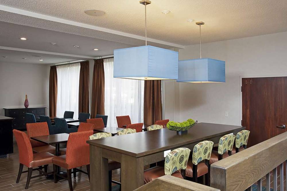 Larkspur Landing Select Ann Arbor 7