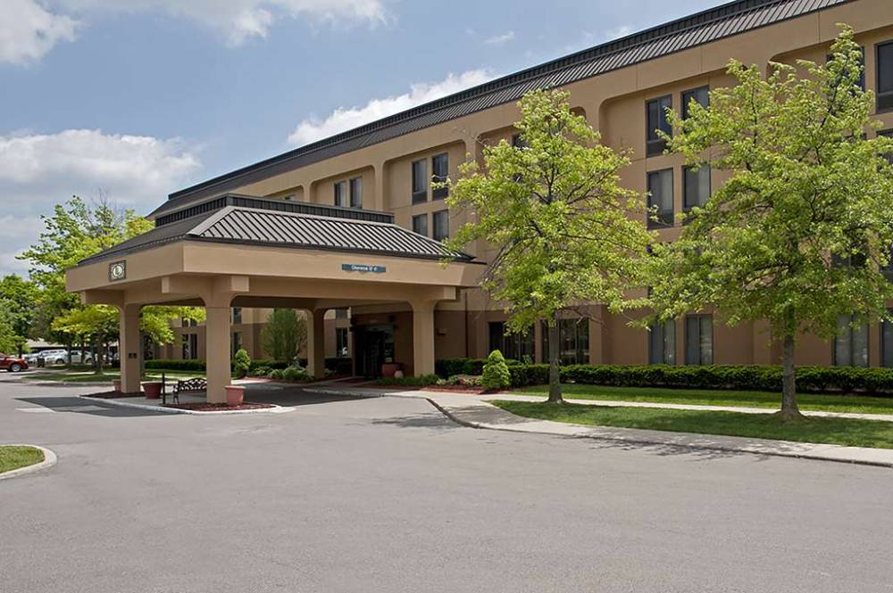 Larkspur Landing Select Ann Arbor 2