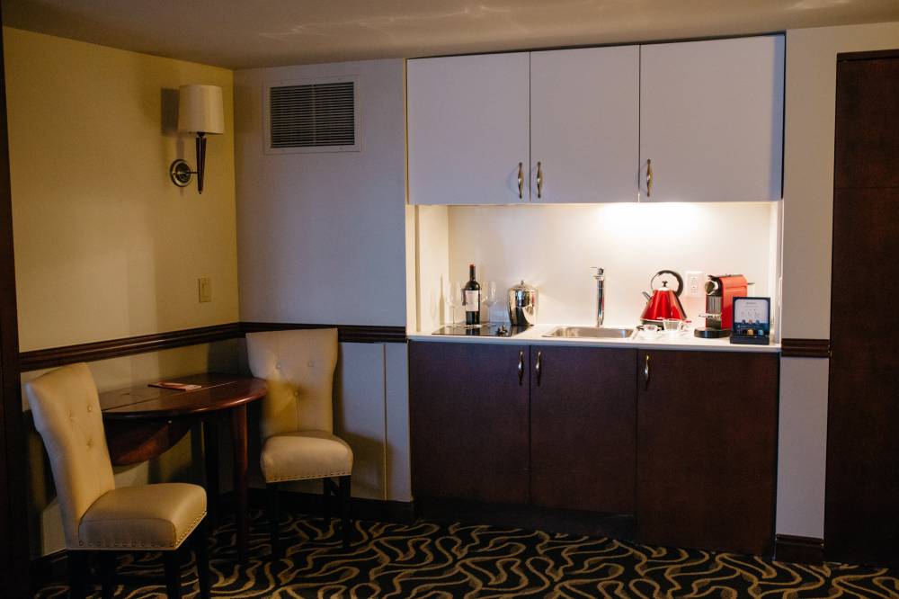 Le Saint-sulpice HÃ´tel MontrÃ©al 5
