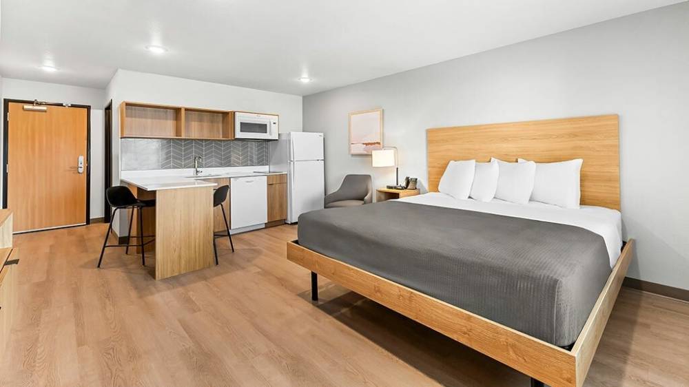 Livaway Suites Scarborough 9