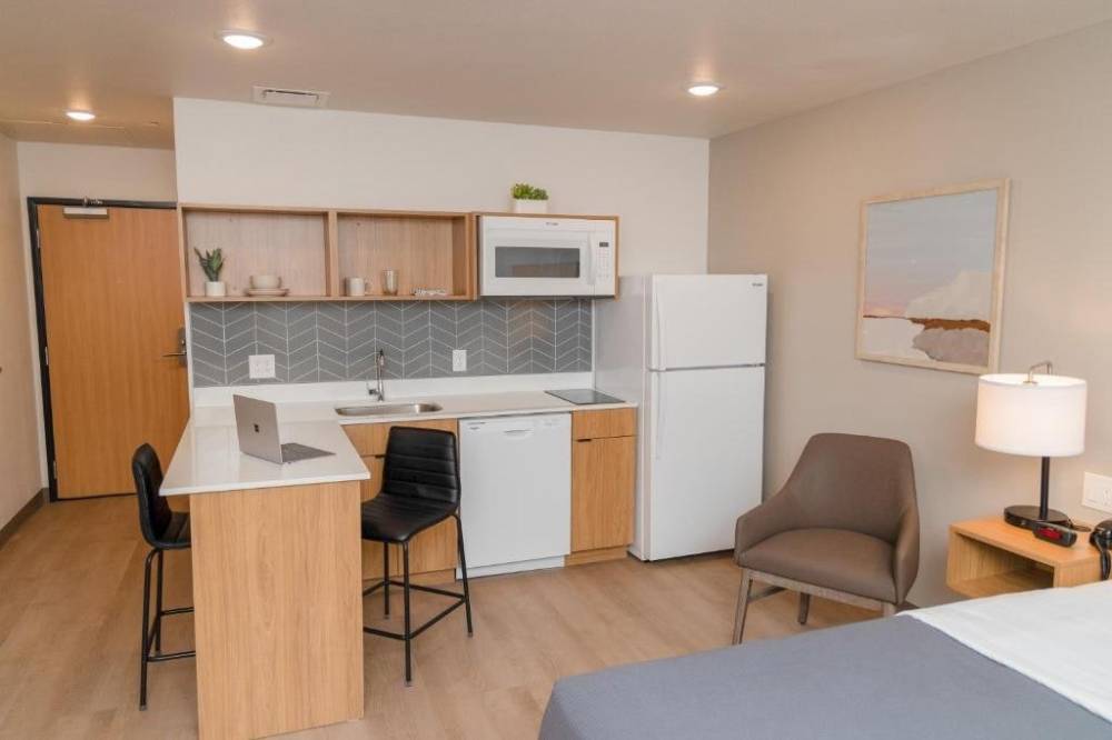 Livaway Suites Scarborough 5