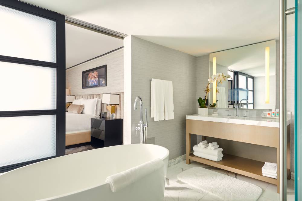 Loews Miami Beach Hotel 8
