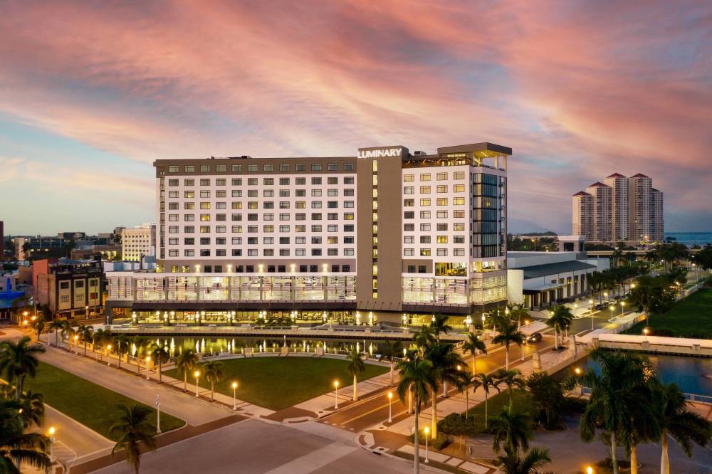 Luminary Hotel And Company Autograph Collection 2