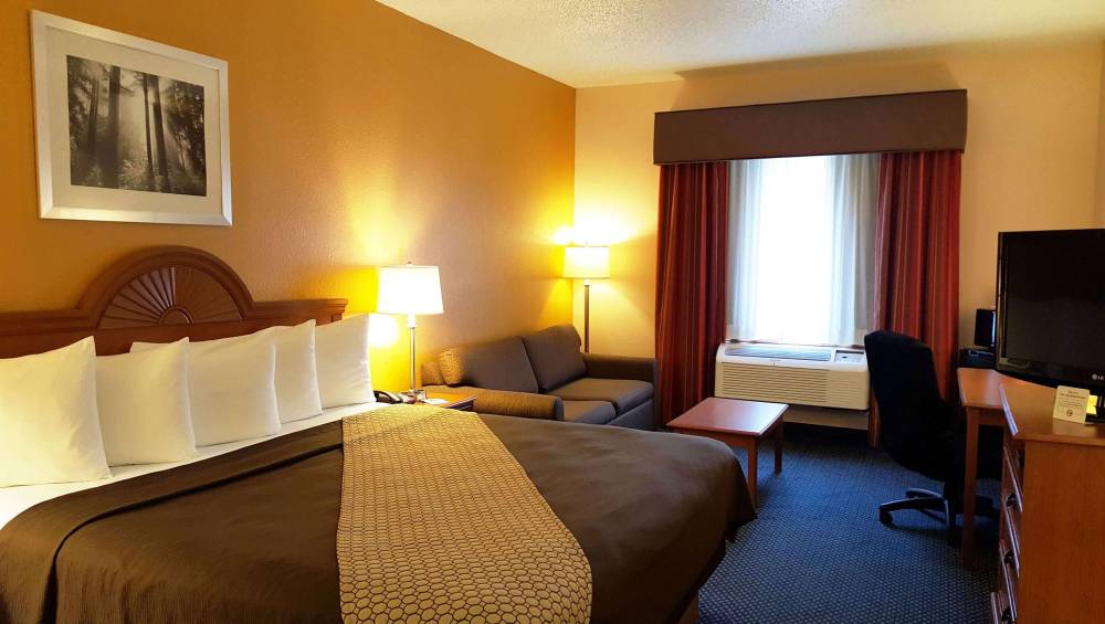 Magnuson Hotel Sand Springs 5