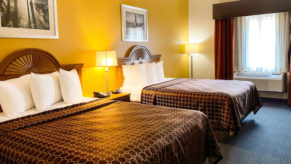 Magnuson Hotel Sand Springs 8