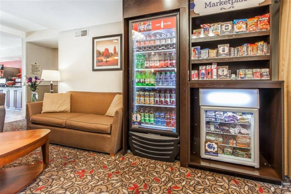 Mainstay Suites Knoxville Airport 4
