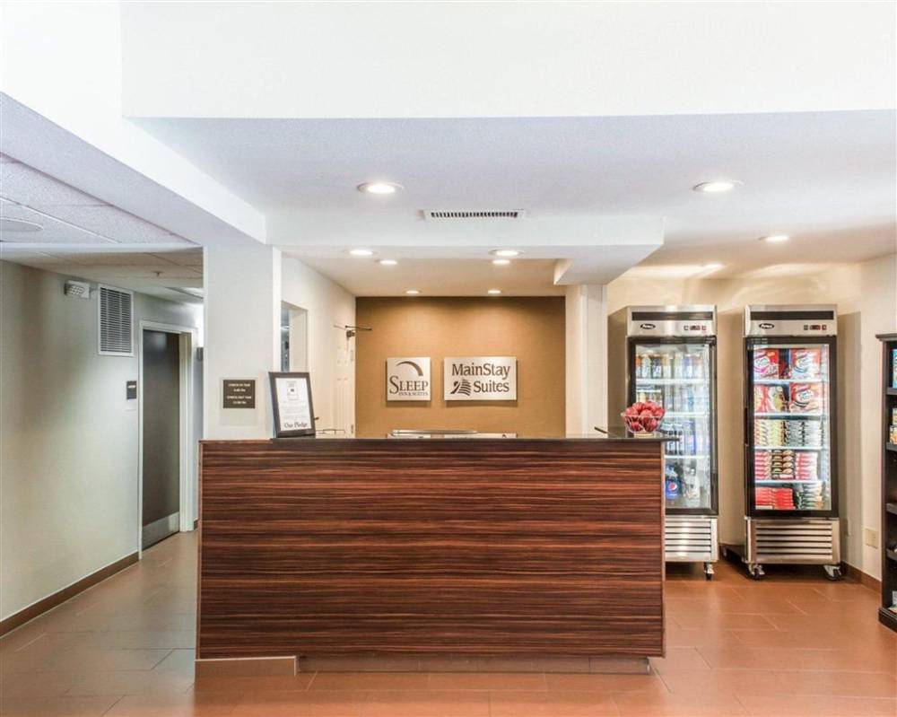 Mainstay Suites Pittsburgh Airport 4