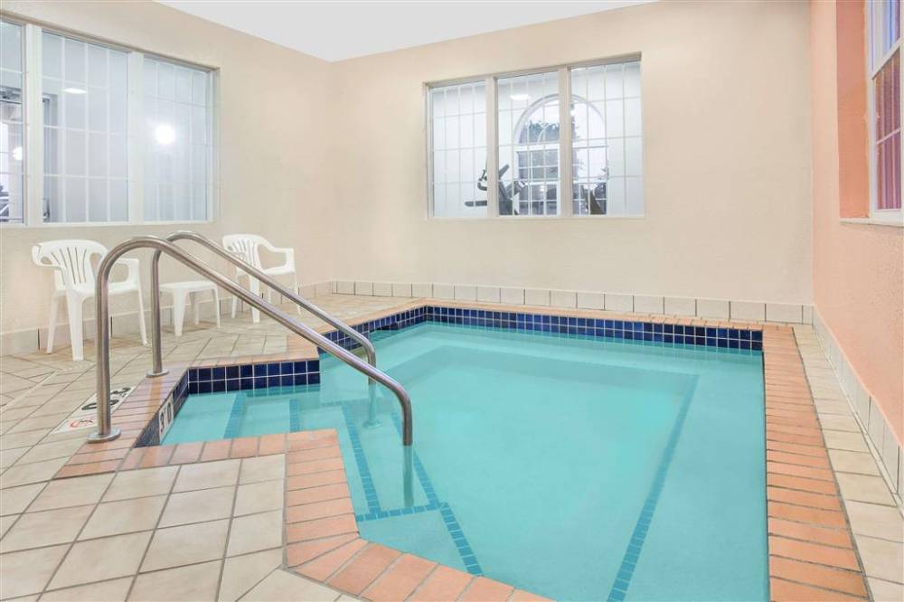 Microtel Inn & Suites By Wyndham Appleton 3