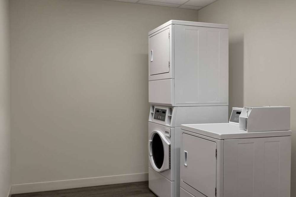 Microtel Inn & Suites By Wyndham Boisbriand 5