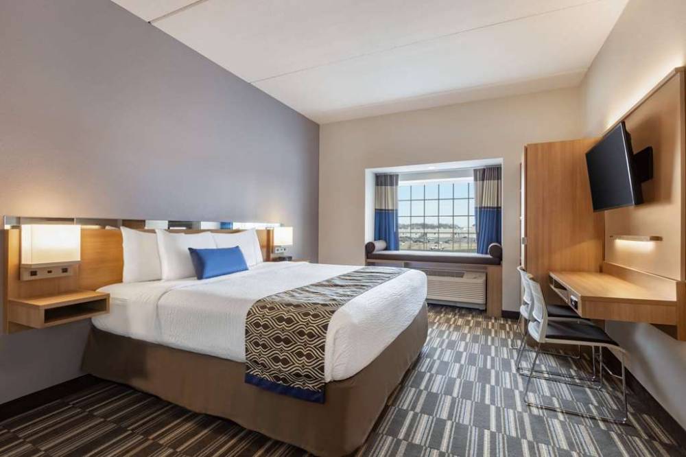 Microtel Inn & Suites By Wyndham Gambrills 9