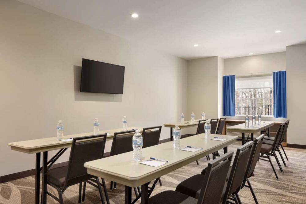 Microtel Inn & Suites By Wyndham Gambrills 3
