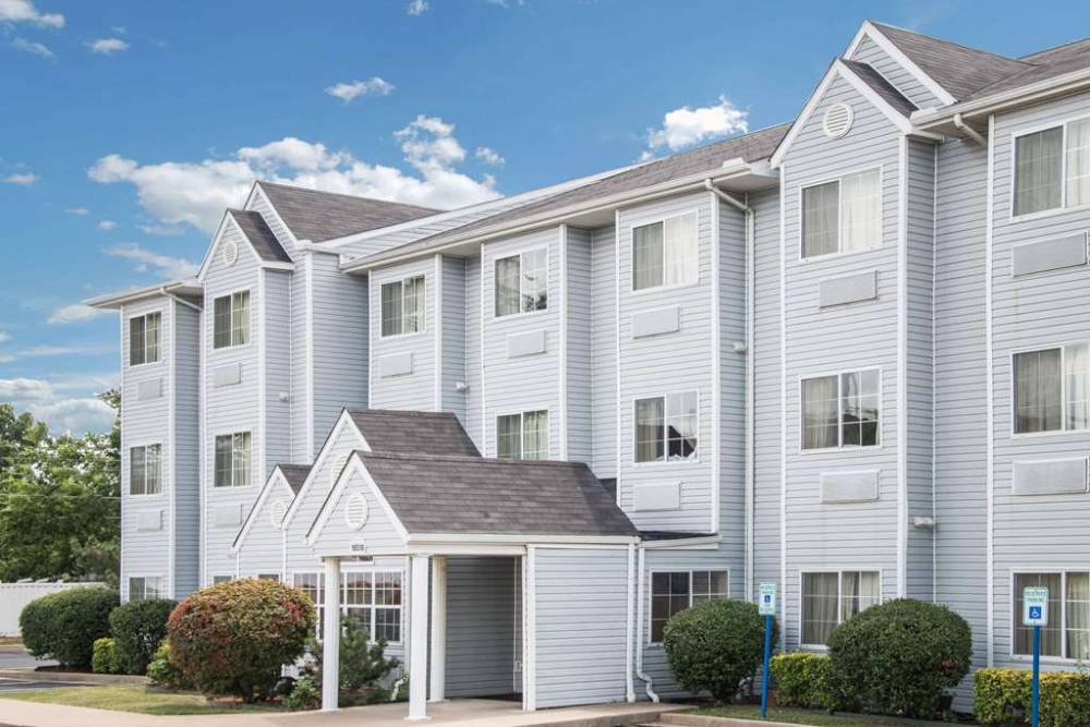 Microtel Inn & Suites By Wyndham Tulsa / Catoosa Route 66 2