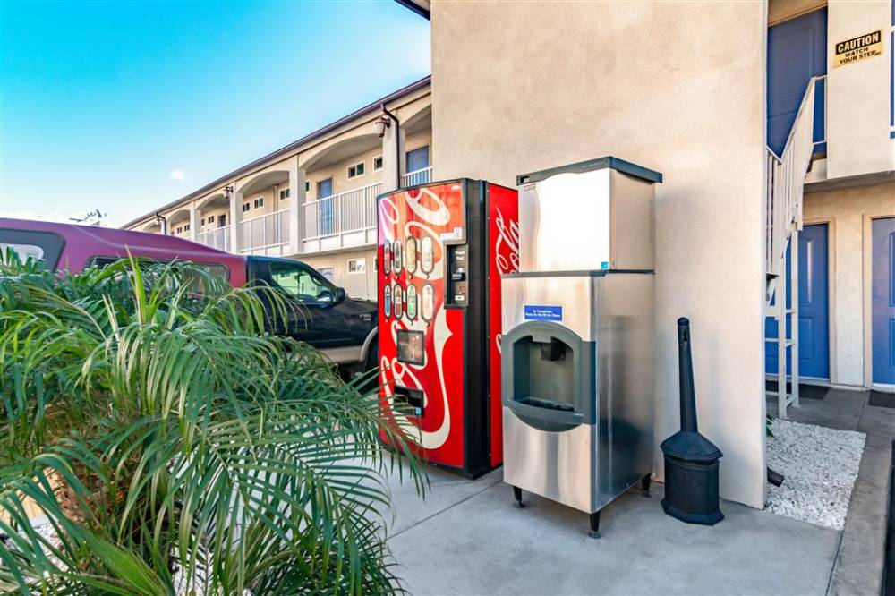 Motel 6 Anaheim Ca 3