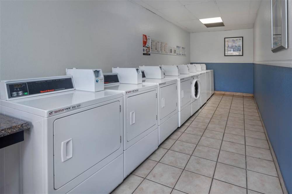 Motel 6 Anaheim Maingate 4
