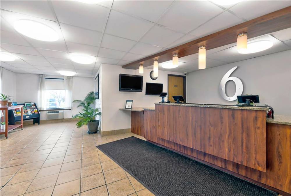 Motel 6 Cedar Rapids Airport 2