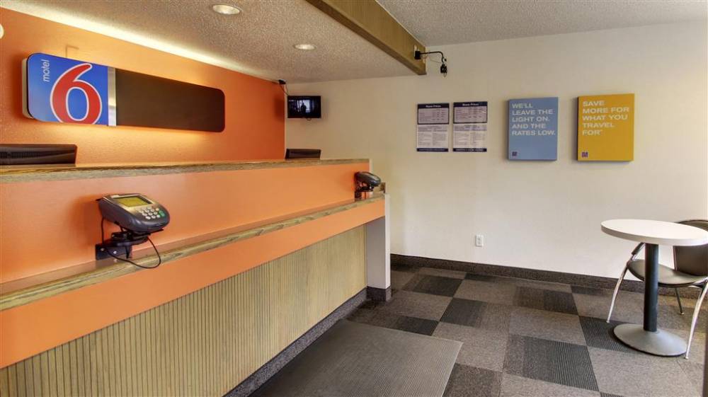 Motel 6 Cedar Rapids 3