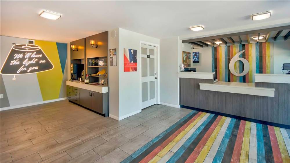 Motel 6 Louisville, Ky  Airport/fair Expo 2