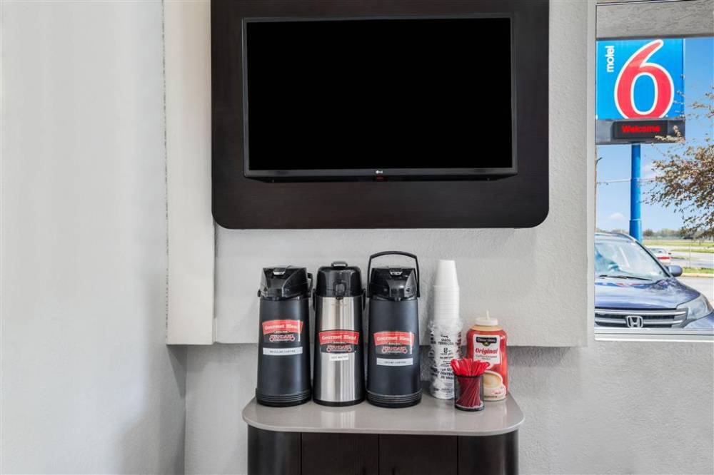 Motel 6 Richmond Airport  5