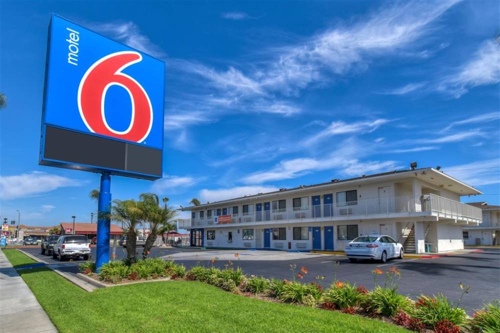 Motel 6 Stanton 2