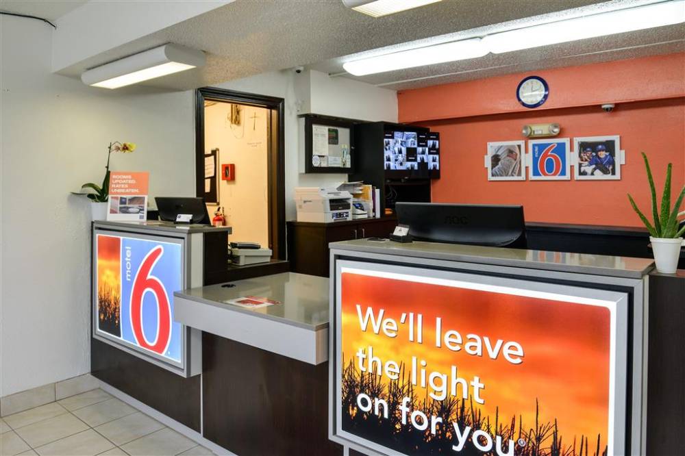 Motel 6 Toledo Oh 2