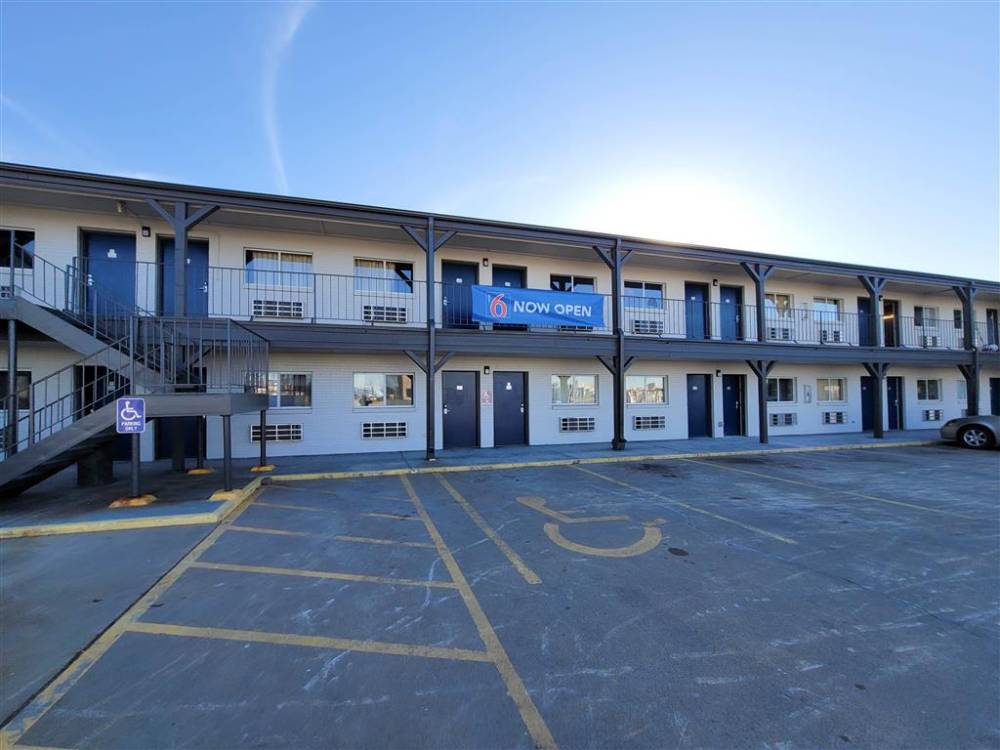 Motel Wichita KS Exterior