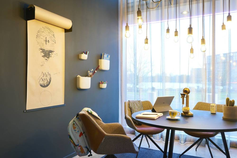 Moxy Birmingham Nec 9