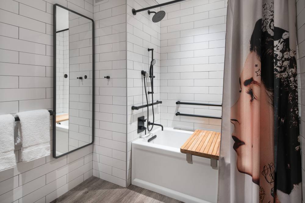 Moxy San Diego Downtown Gaslamp Quarter 2