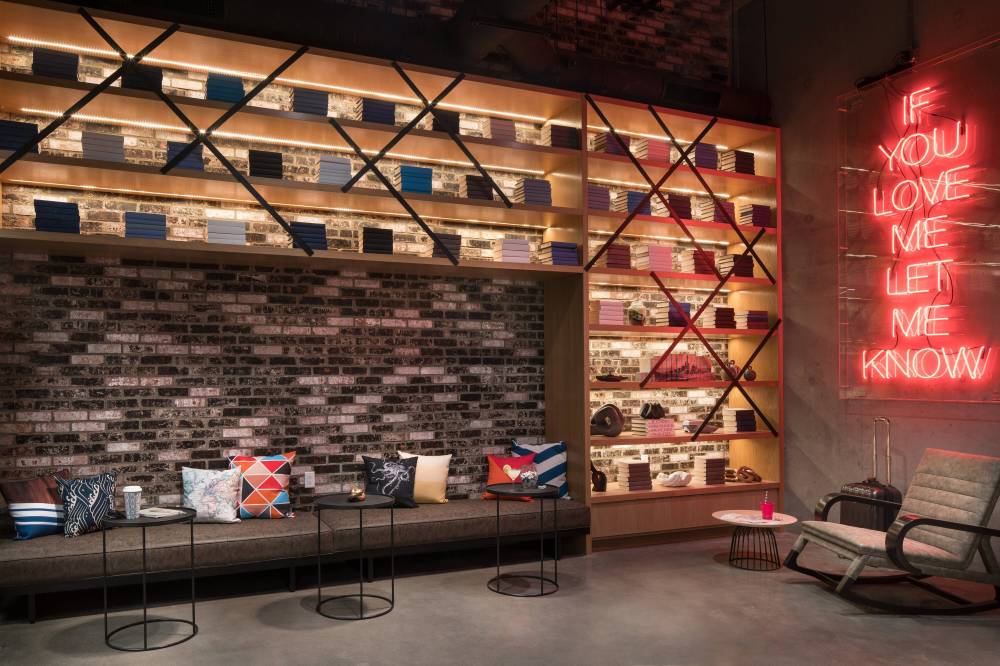 Moxy San Diego Downtown Gaslamp Quarter 6