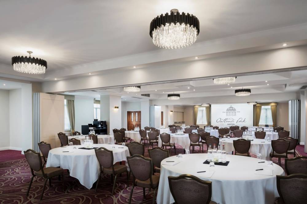 Oatlands Park Hotel 5