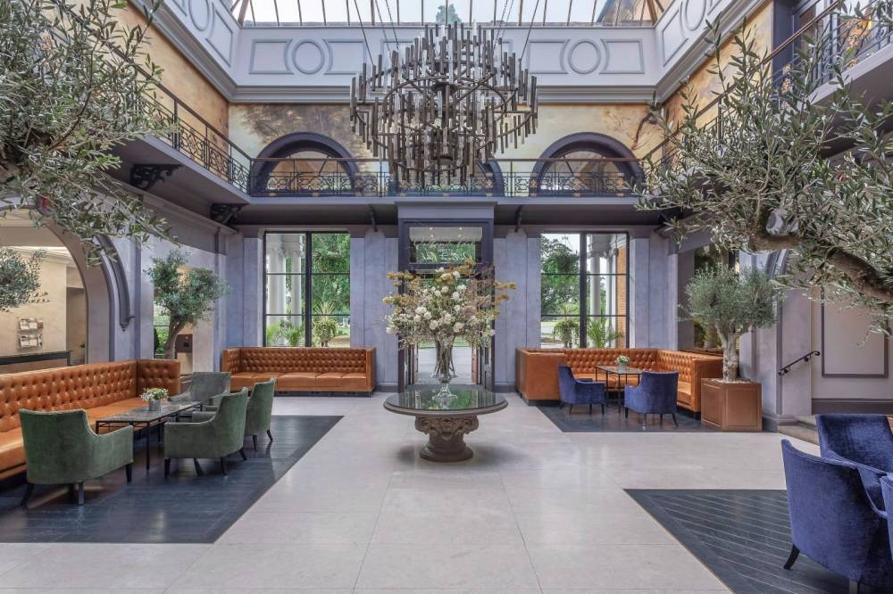 Oatlands Park Hotel 8