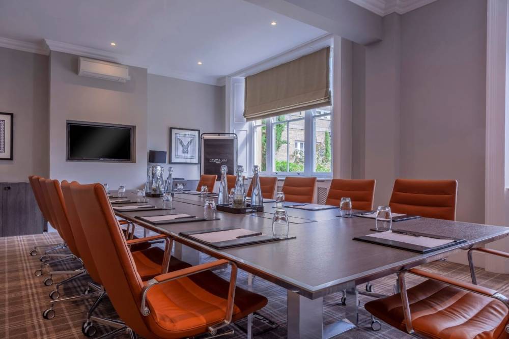 Oatlands Park Hotel 6