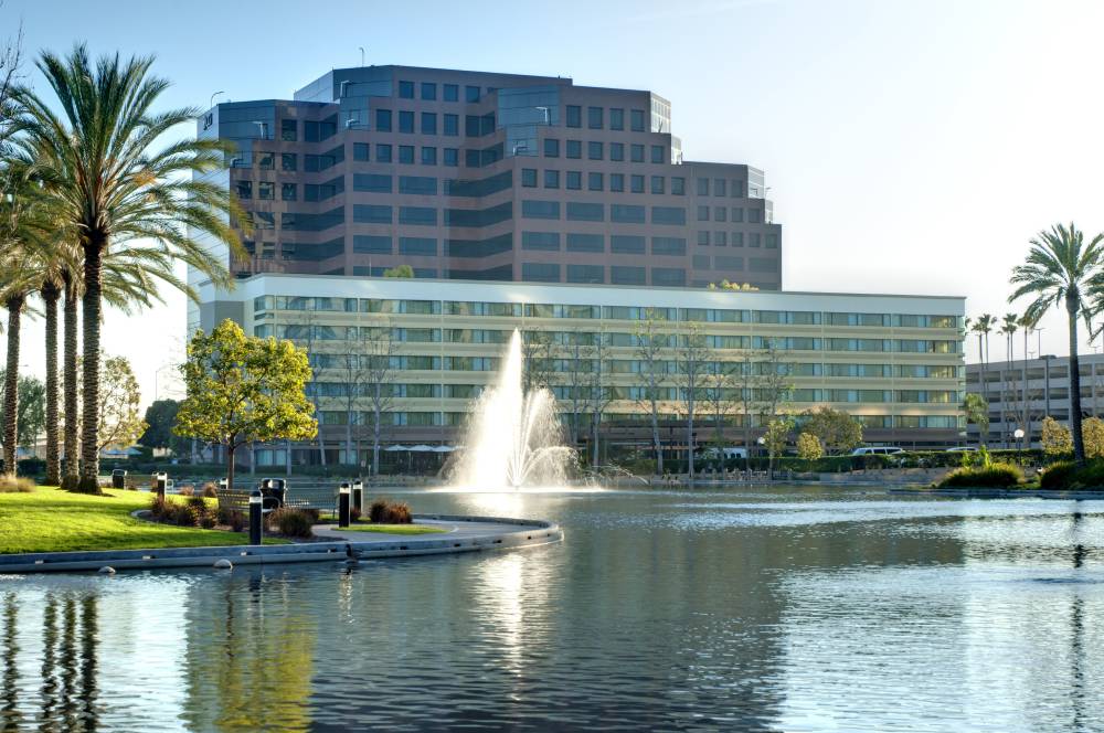 Stay at the Orange County Hotel near John Wayne Ai