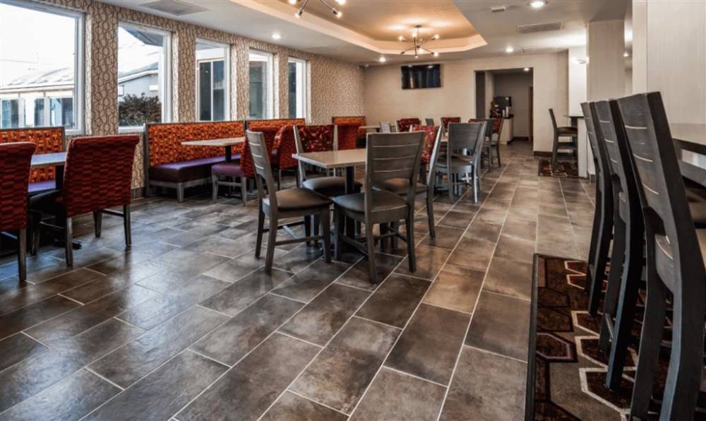 Orangewood Inn And Suites -kansas City 3