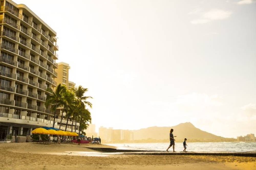 Outrigger Reef 8