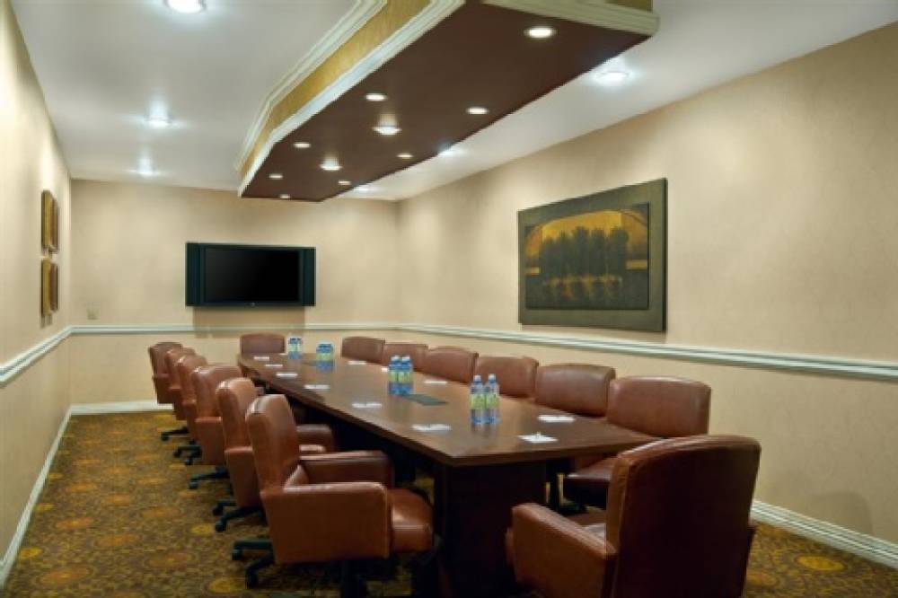 Oxford Suites Boise 4