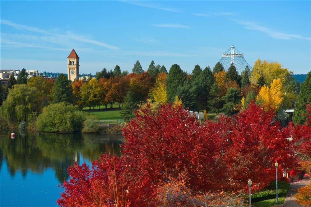 Oxford Suites Spokane 9