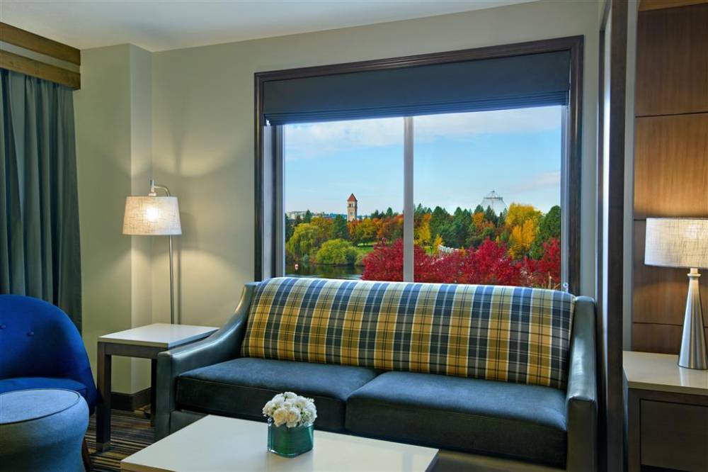 Oxford Suites Spokane 6
