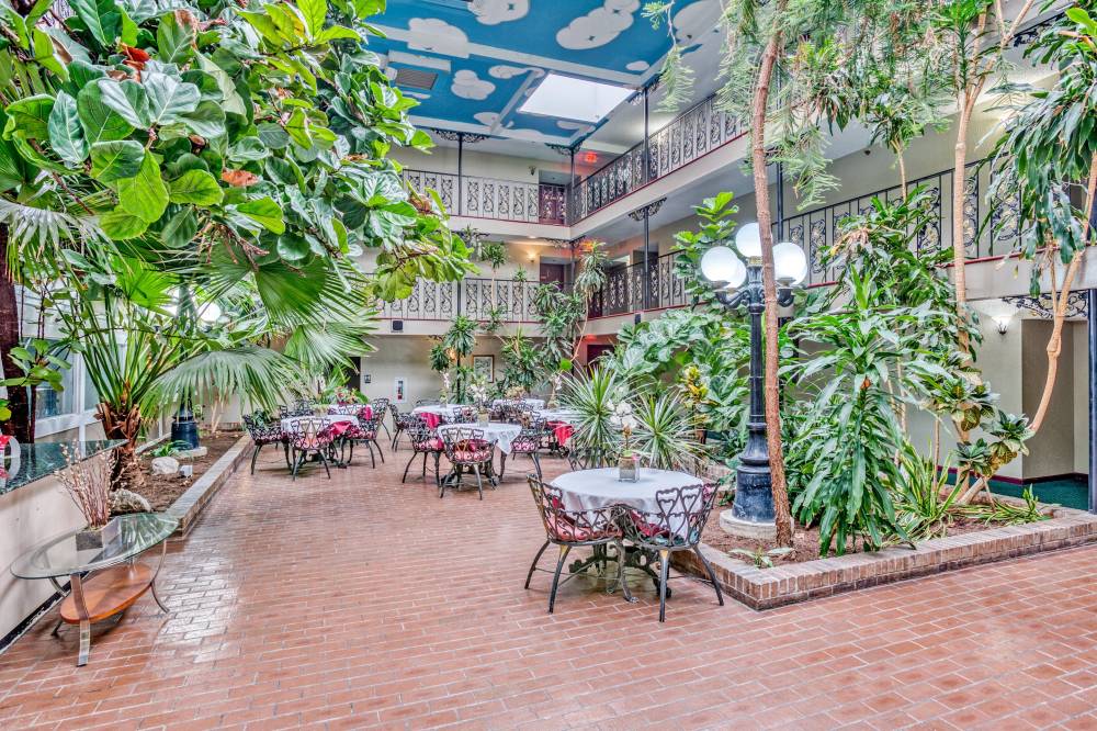 Oyo Townhouse Tulsa Woodland H 6