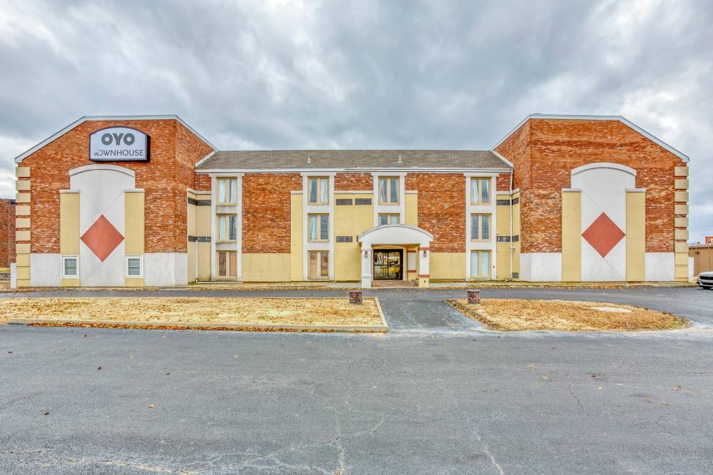Oyo Townhouse Tulsa Woodland H 3