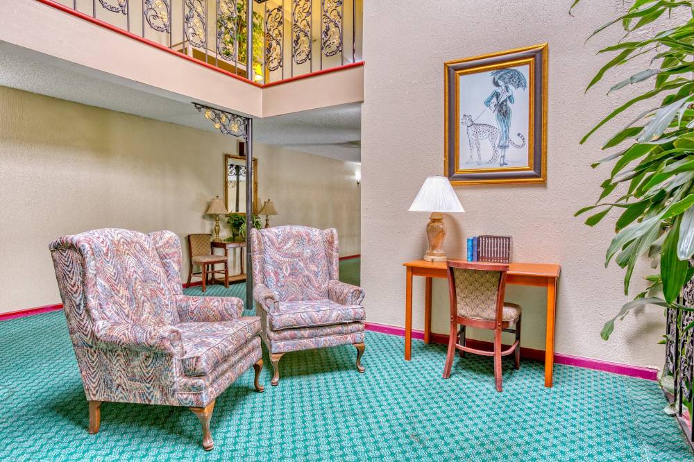 Oyo Townhouse Tulsa Woodland H 5
