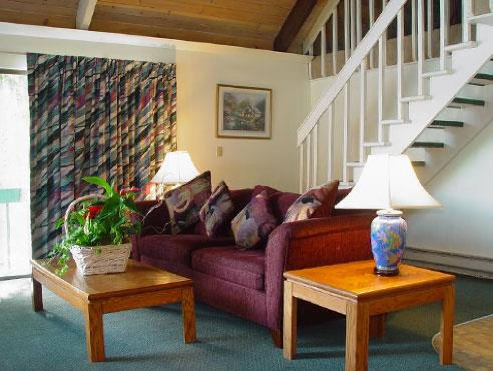Oyster Bay Inn And Suites 5