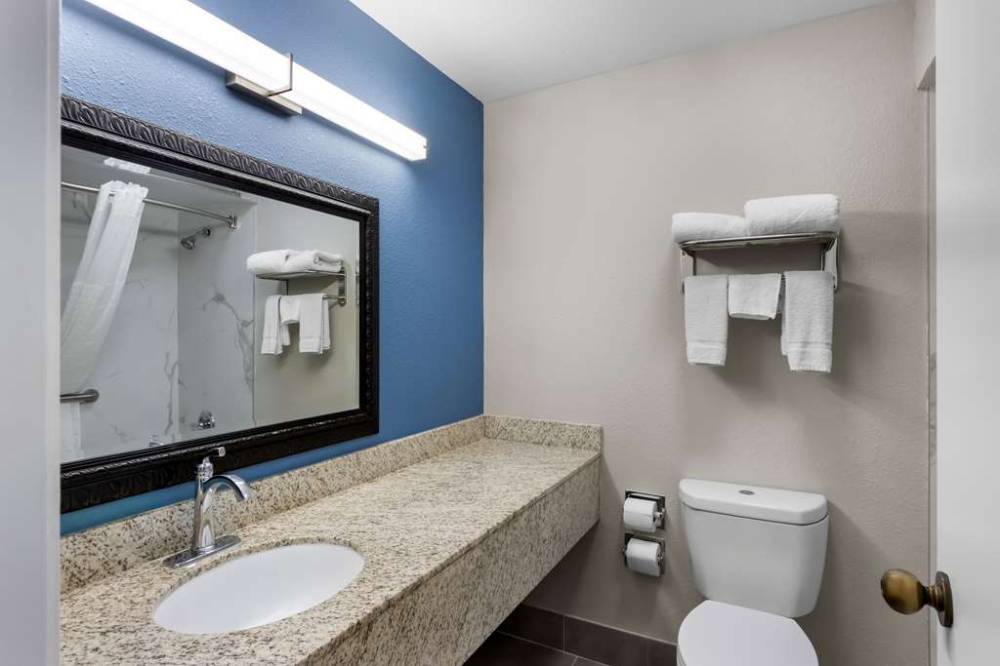 Park Inn By Radisson San Antonio 10