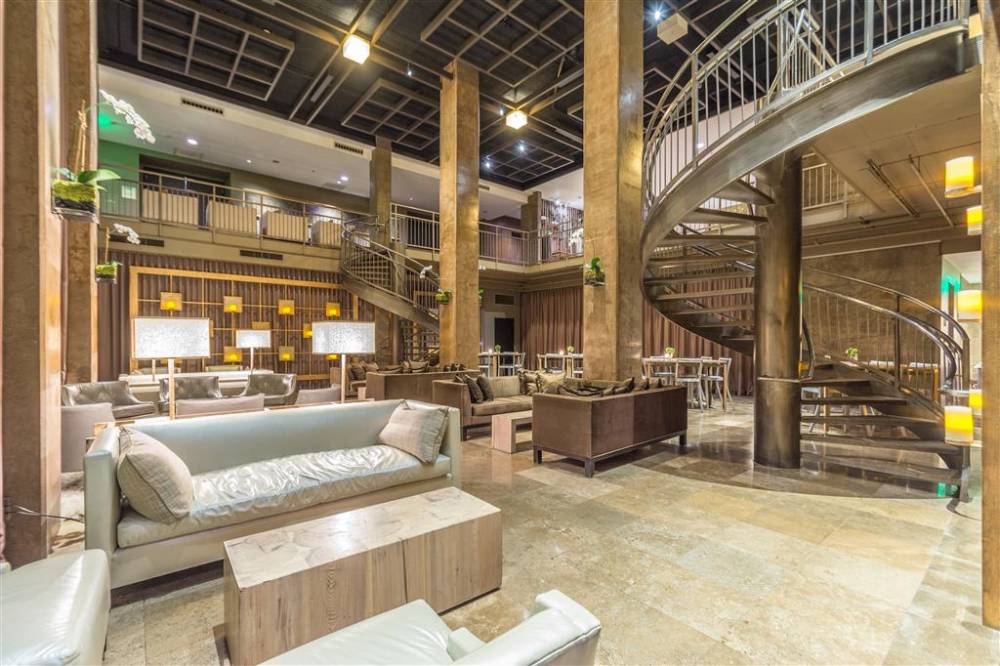 Proximity Hotel 6